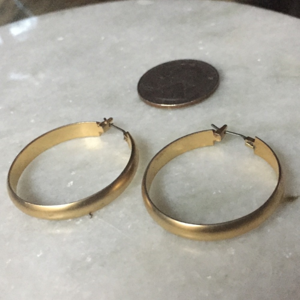 Gold tone hoop earrings